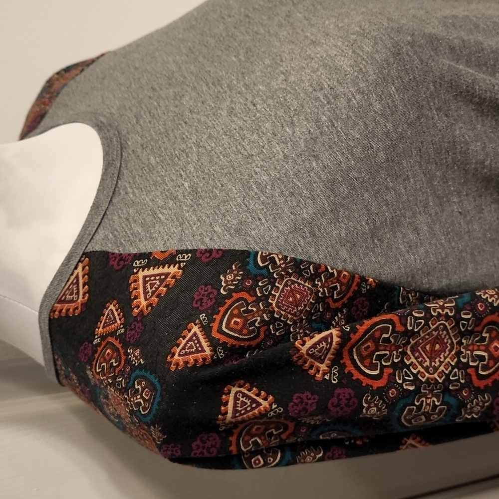 NWOT LulaRoe Randy - Picture 3 of 4